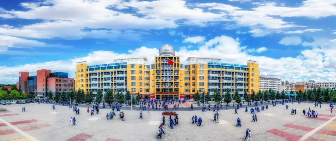 赤峰市第十二中学图片